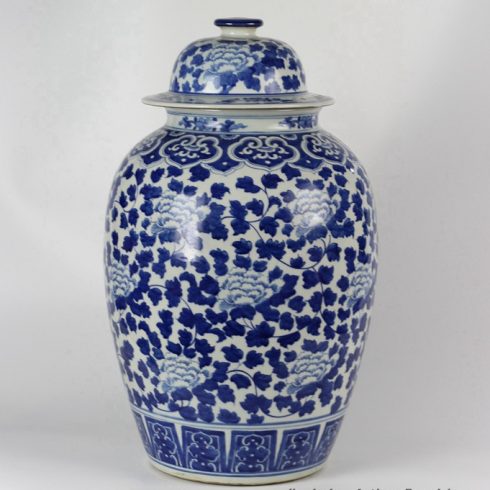 RYLU42_Hand painted Blue & White Floral Ceramic Ginger Jar