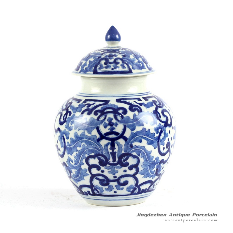 RYLU84-A_Hand painted blue and white small porcelain vintage cookie jar