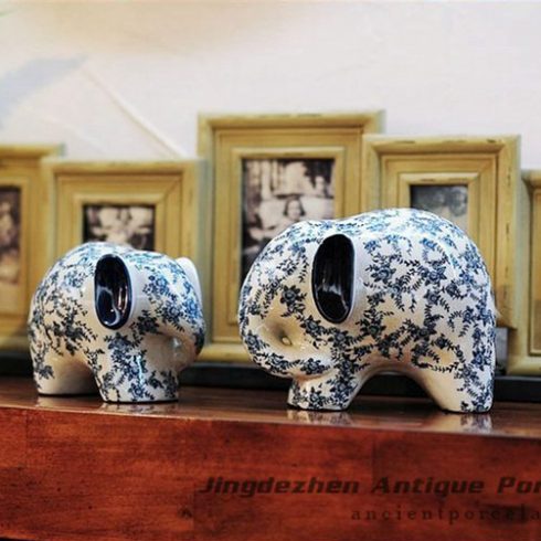 RYPU30_ Blue and white big and small elephants ceramic sculpture figurine