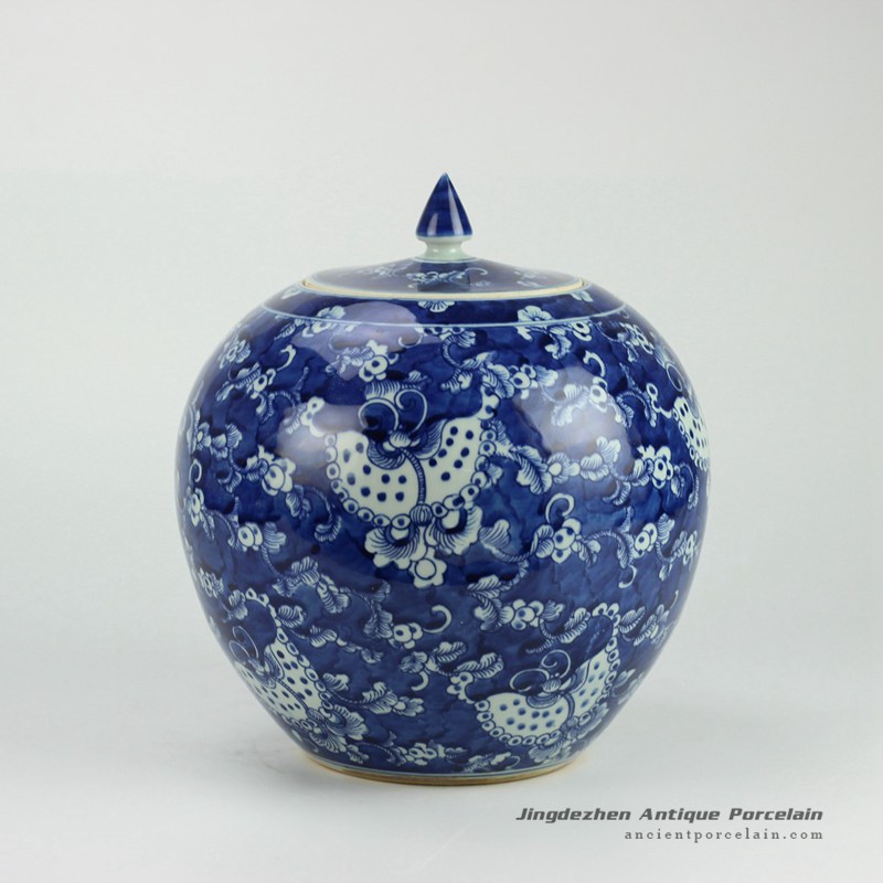 RYWD16_Blue and white hand painted butterfly herbal pattern round belly candle jar