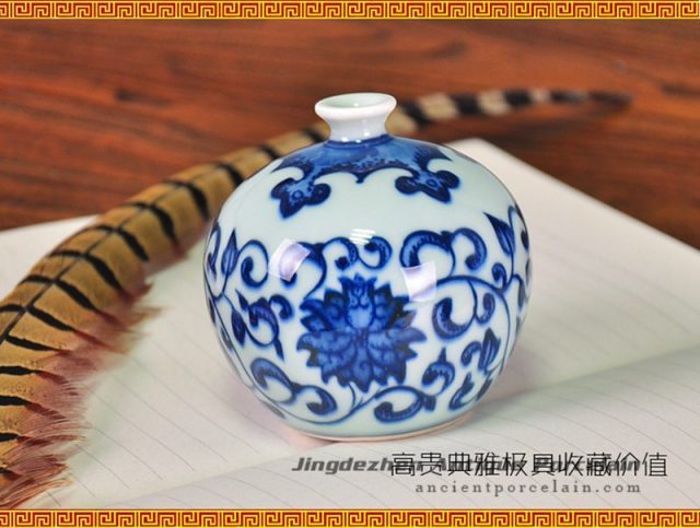 RZEV02_tiny fancy hand painted floral ceramic display vase