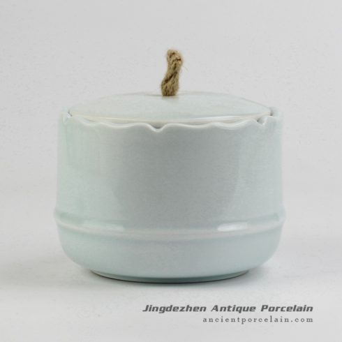 RZIV05_Hemp cord lid celadon glaze porcelain tea jar