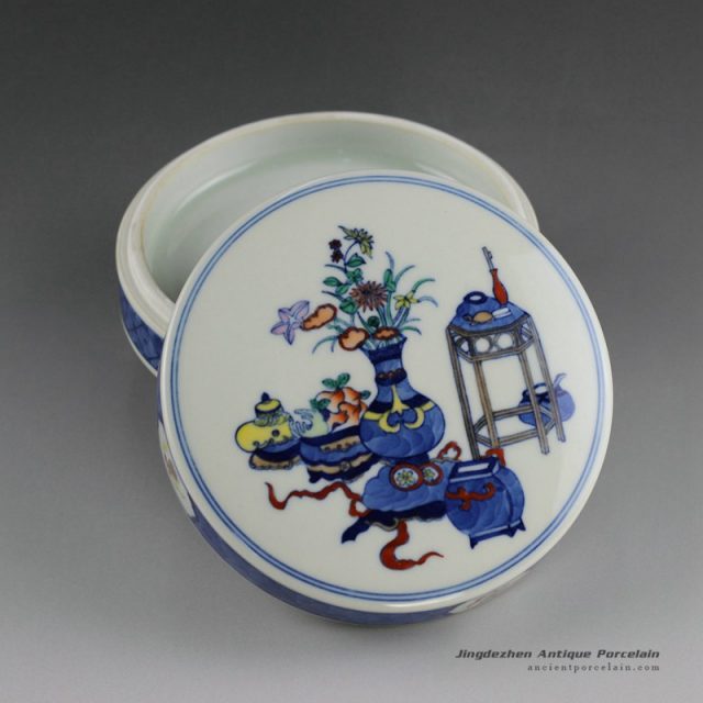 14AS139_Qing dynasty reproduction Jingdezhen Porcelain inkpad box hand painted eight treasure design