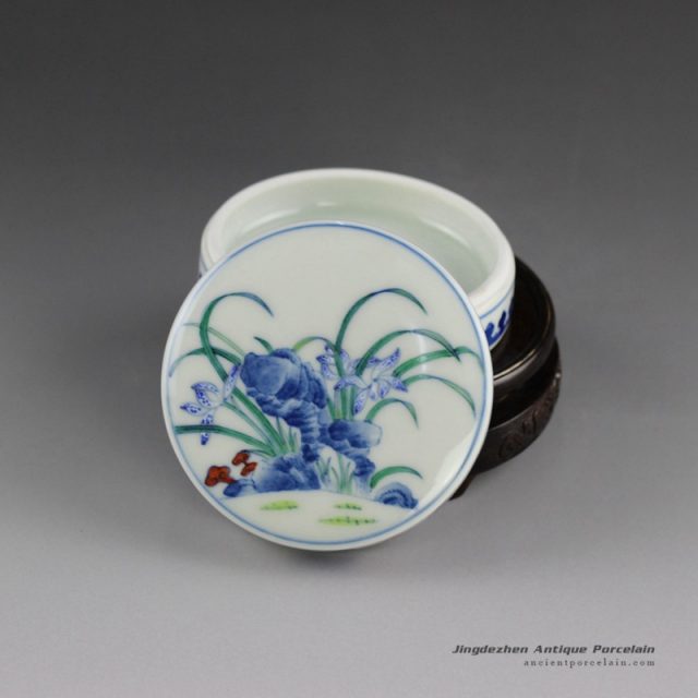 14AS141_Qing dynasty reproduction Jingdezhen blue and white floral Porcelain inkpad box