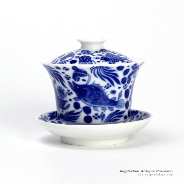 14DR117_blue and white hand painted fish design ceramic cup gaiwan