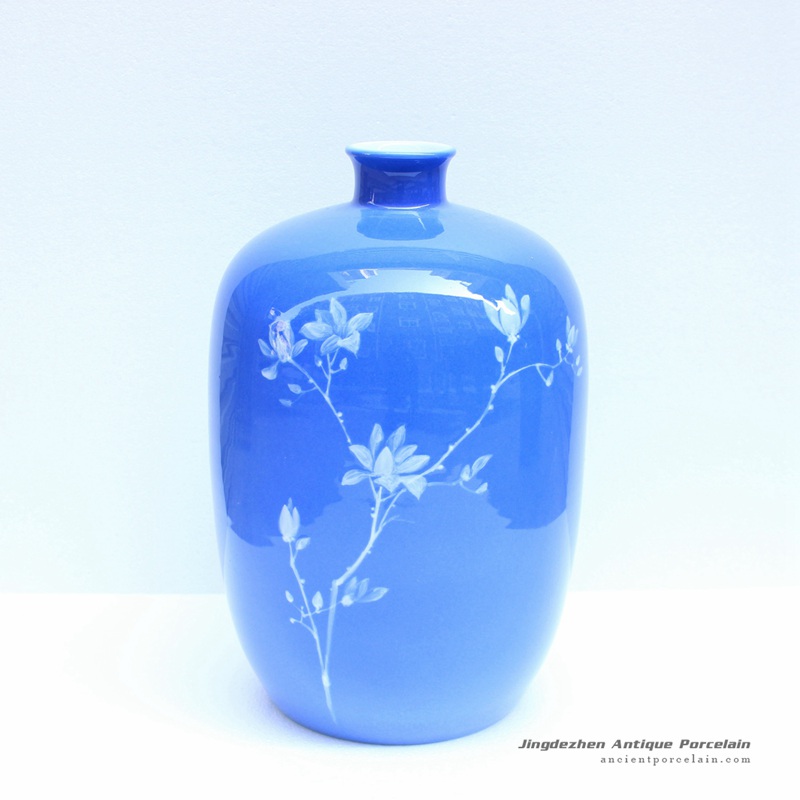 2u01_Jingdezhen Blue ware vases