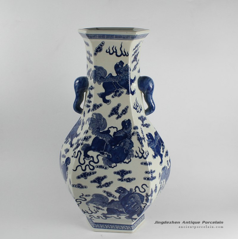 RYJF22_Chinese Blue White Vases