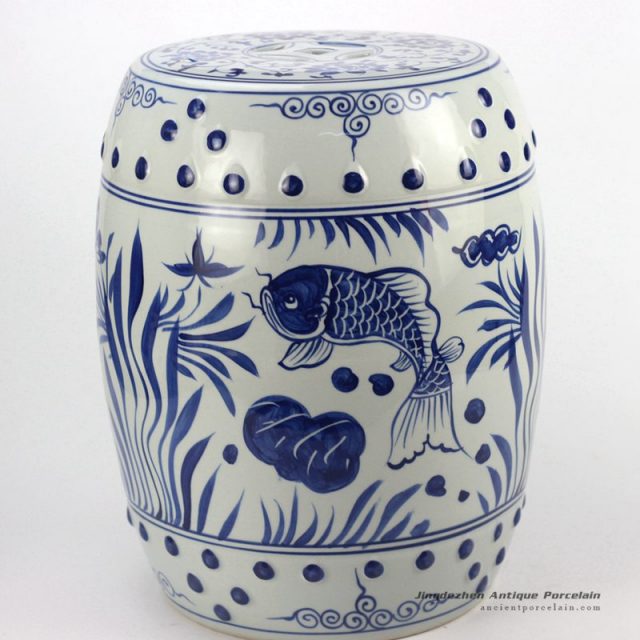 RYLL42_Hand painted blue and white fish pattern porcelain garden seats