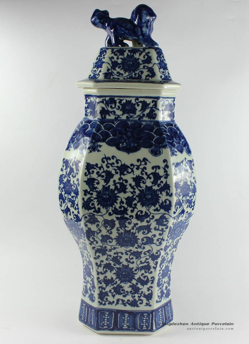 RYTM37_wholesale blue and white ceramic ginger jar with foo dog lid