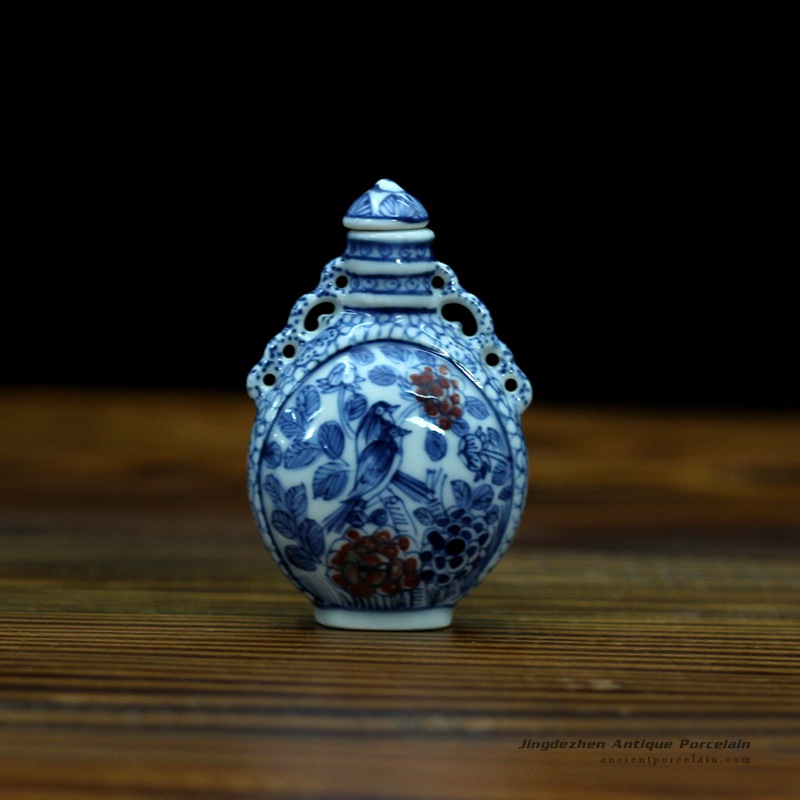 RYUD01-C_Porcelain Blue and White Snuff Bottle