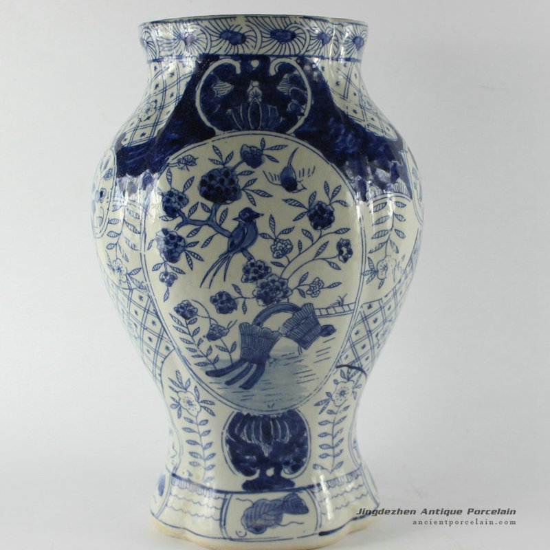 RYUV07_H31 Chinese Blue and White Ceramic Vase