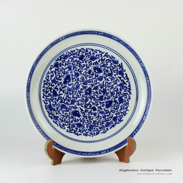 RYXC29_11.4″ Hand painted blue and white chinese ceramic decor plate