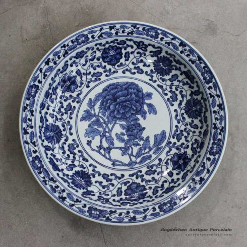 RZBD04_11.8″ hand painted blue white chrysanthemum design porcelain plate
