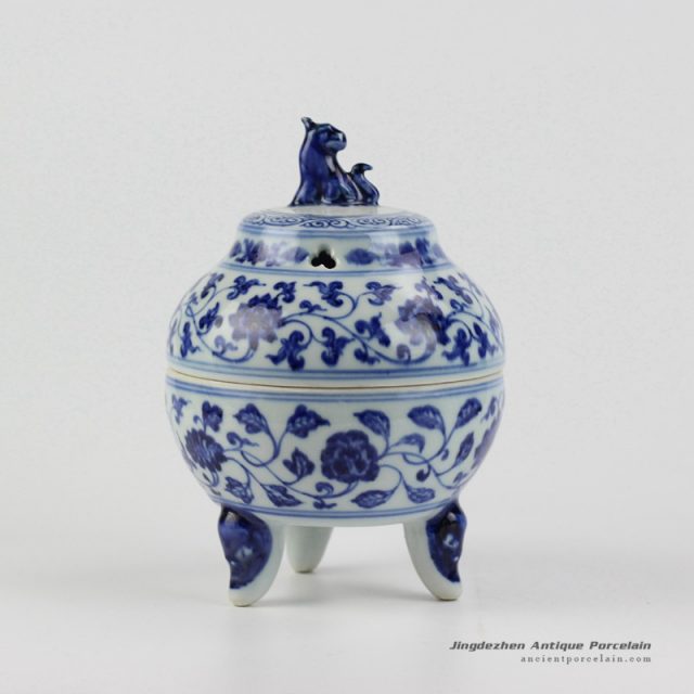 RZHL18-B_Foo dog lid blue and white floral pattern pottery tripod incense aroma stove