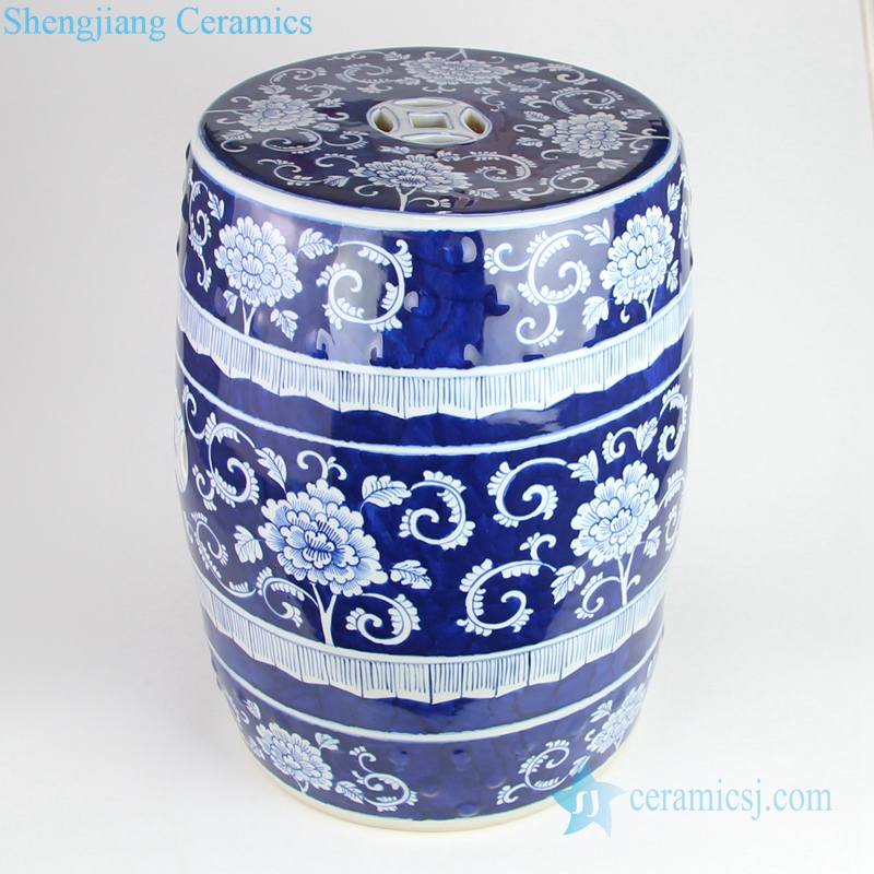 Blue and white flower porcelain drum stool top view 