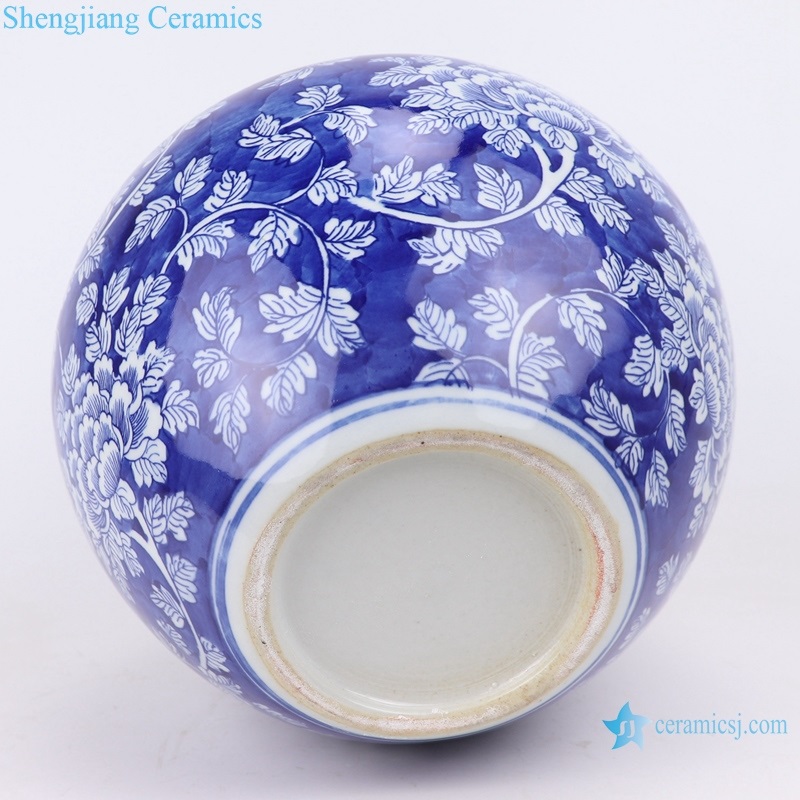 Jingdezhen ice plum deep blue flower vase bottom view 