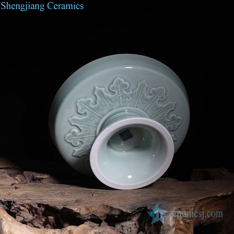 Jingdezhen ancient color glaze fruit plate botom view 