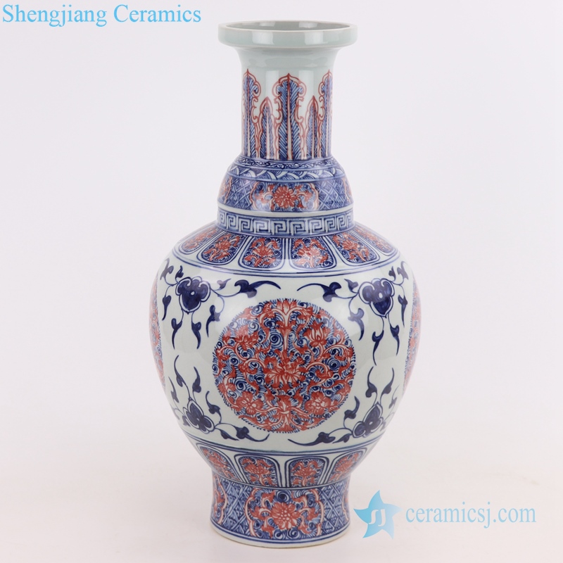 Blue and white traditional vase deoration front view 