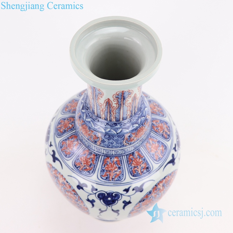 Blue and white traditional vase deoration top view 