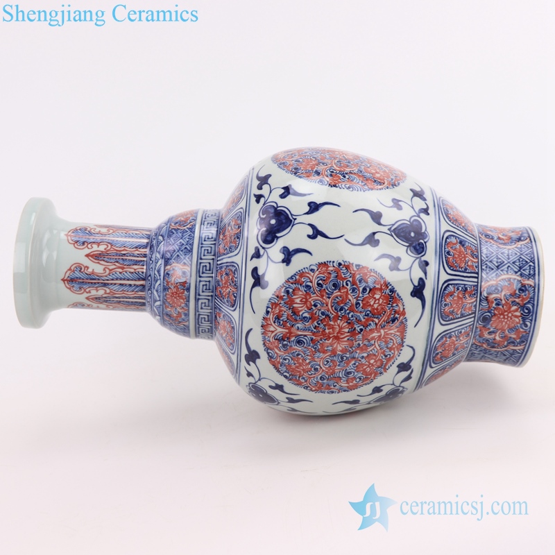 Blue and white traditional vase deoration side view 