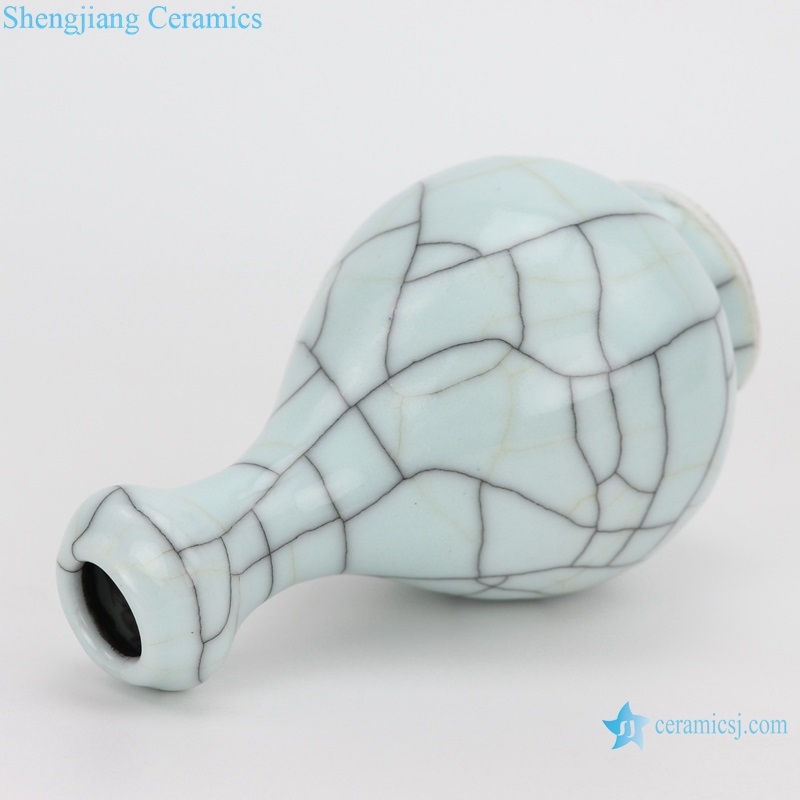 Garlic bottle crack glaze ceramic vase side  view