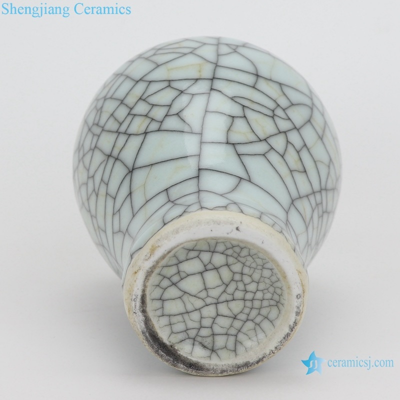 Geyao crack color glaze cramic vase bottom view