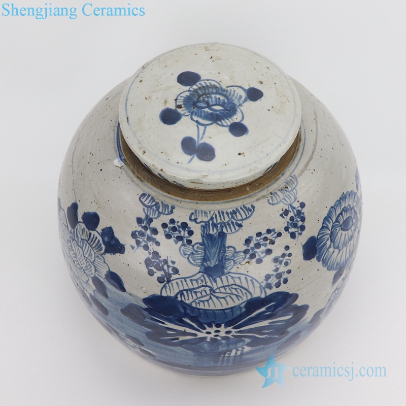 Chinese traditional style storage jar top view