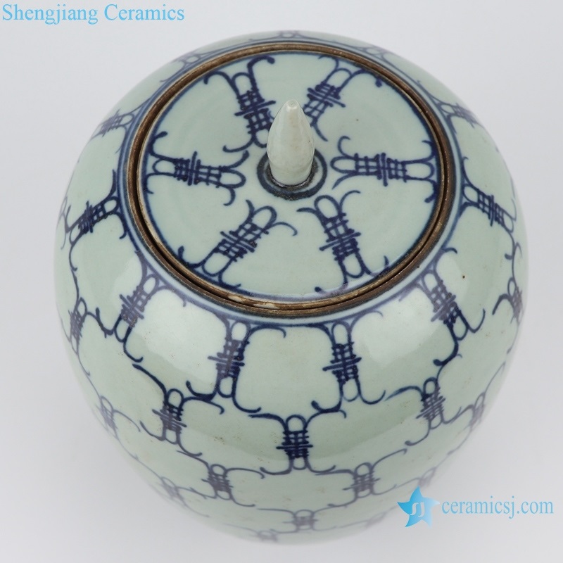 Archaize yongzheng longevity storage pot top view