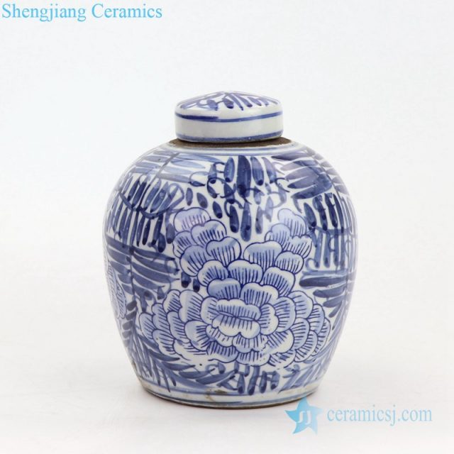 Chinese blue and white pottery pot