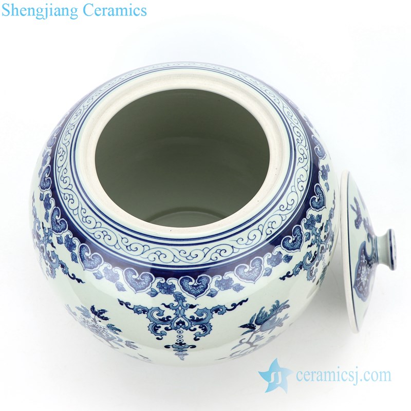 Jingdezhen spherical blue and white pot bottle view 