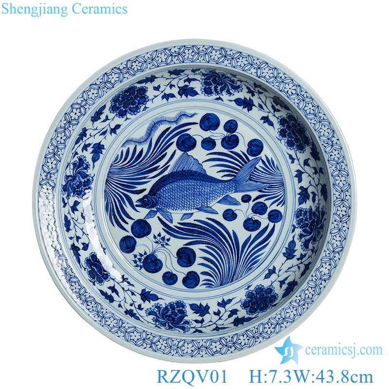 Chinese style  bule and white decor plates front view 
