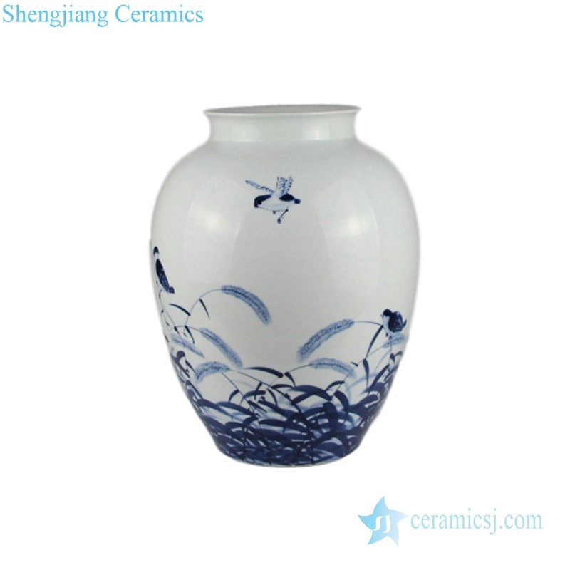  jingdezhen hand-painted  ceramic vases side view