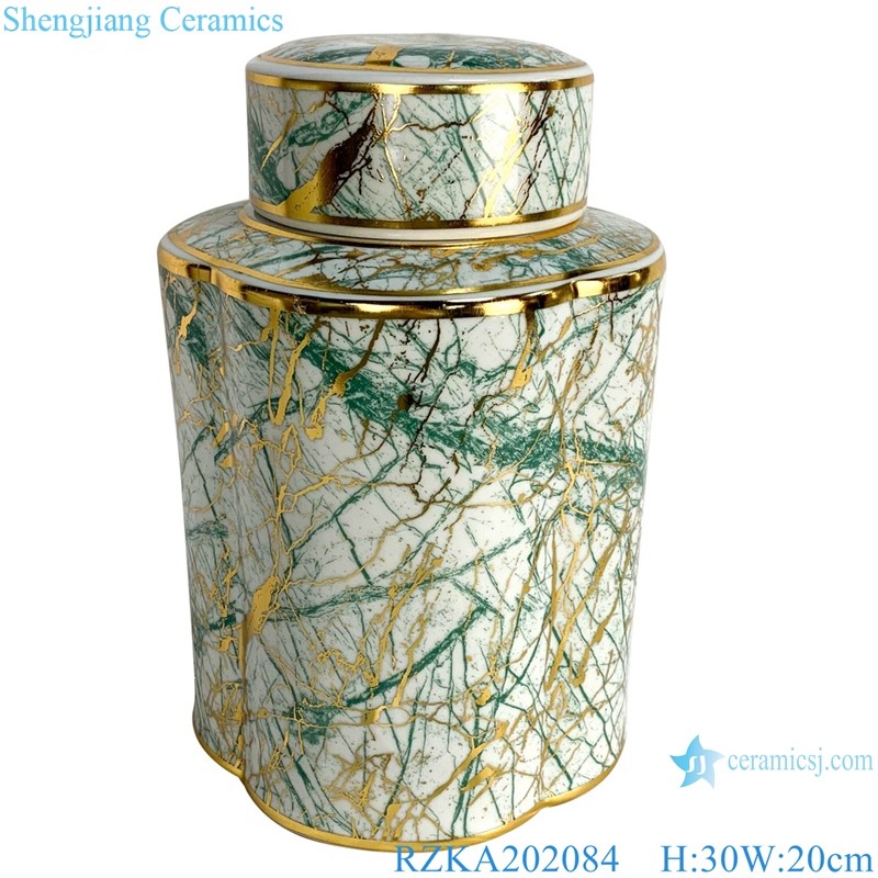 Round famille rose design jar with mixed gold and green lines 