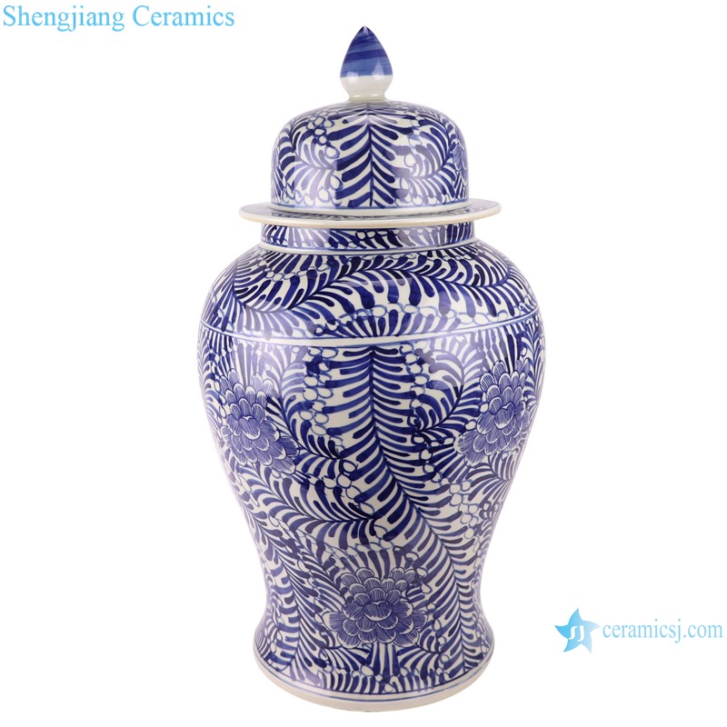RZKY26_ Qing blue and white wrapped branches of flowers ceramic ginger jars