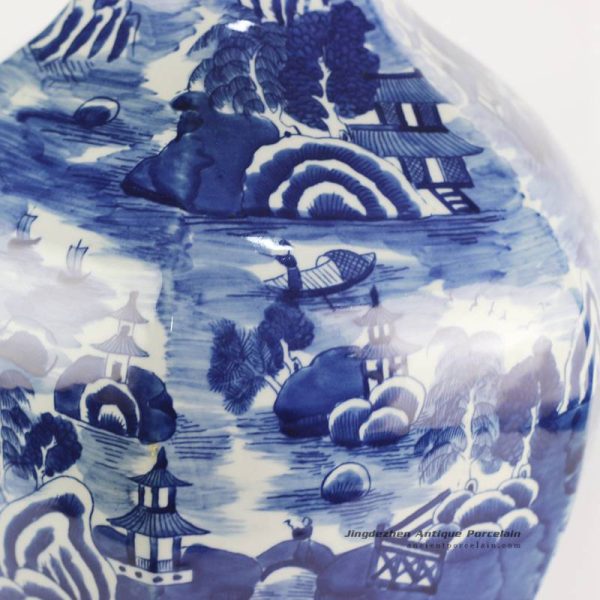 RYLU109_8900 RYLU109_8900