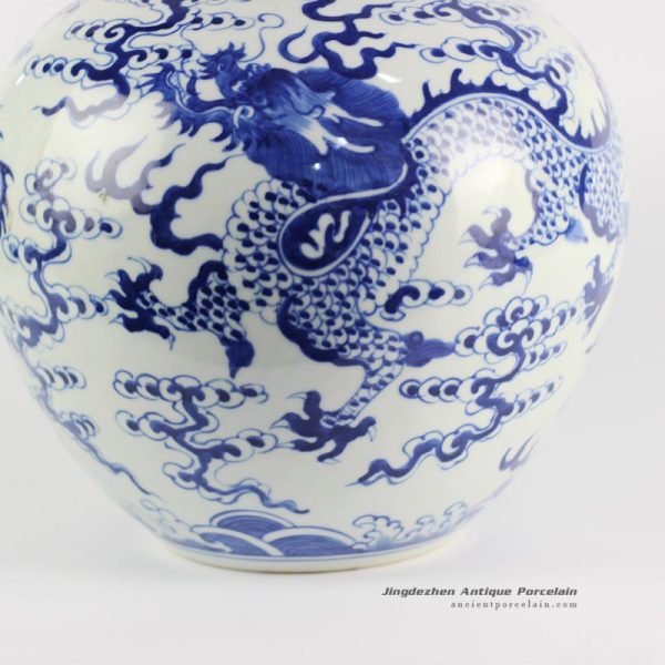 RYLU113_8922 RYLU113_8922