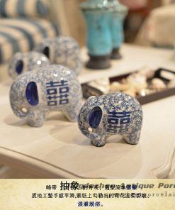 RYPU30-D_High quality warm and sweet home decor blue and white porcelain pair elephant figurines