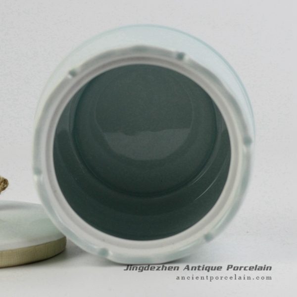 RZIV05_4466 RZIV05_4466