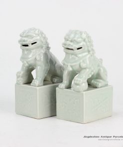 RYXP21-G_Celadon ceramic lion statue