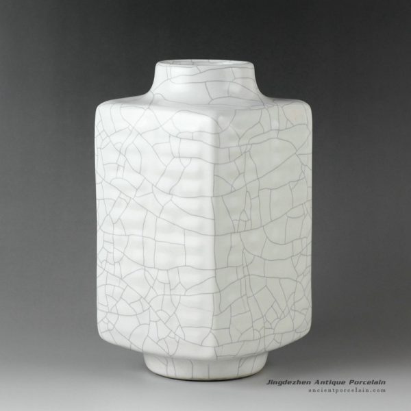 RYZR05_12.5″ Crackle white porcelain vase