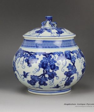 RZBo02_Hand paint blue and white melon pattern big belly tea jar
