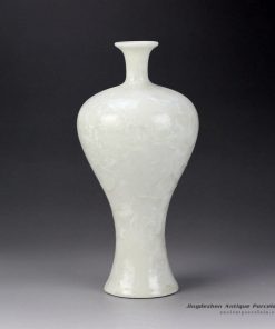 RZCU10_Ice crackle design plain white color porcelain narrow neck vase