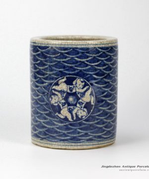 RZHO01_China antique style small crackle glaze children pattern porcelain pen holder