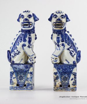RZKC09 Blue and white color crouching foo dogs porcelain figurine