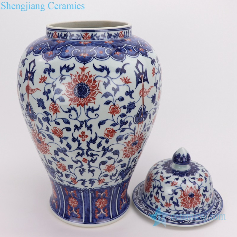 Red glaze blue and white hand drawing pot bottle view