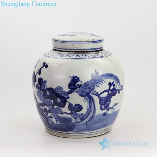 Blue and white retro ceramic tea jar