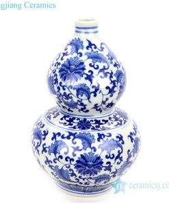 gourd shaped blue and white vase